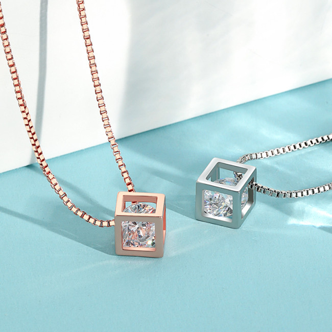 Niche Design Checkered Pendant Necklace Rose Gold Inlaid with Loose Diamonds Hollow Square Love Cube Necklace