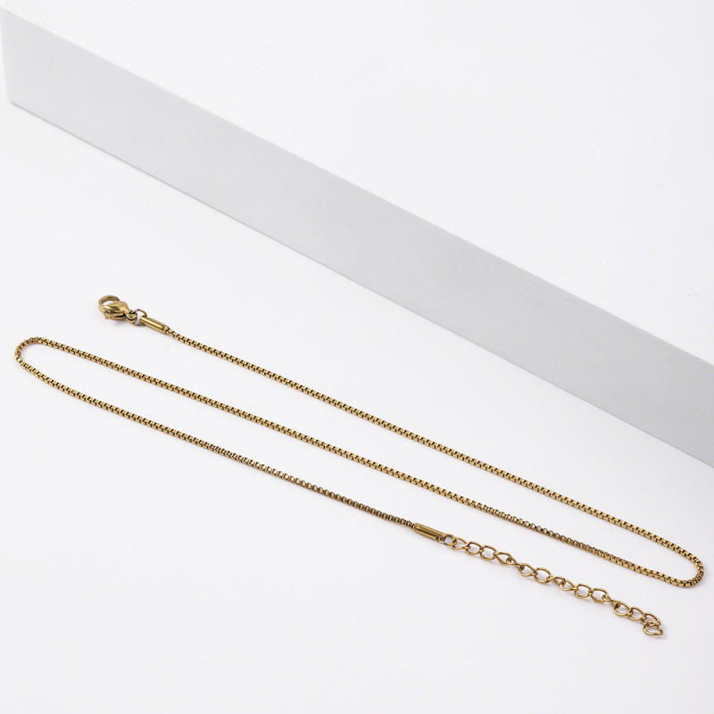 European and American Style Stainless Steel Vacuum Electroplated Real Gold Non-Fading Box Chain Plain Chain Fashion Simple Versatile Titanium Steel Collarbone Chain