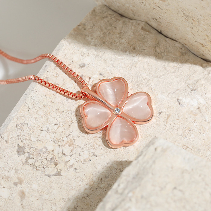 Little Heart 3D Petal Pendant Necklace Internet Celebrity Korean Style High-End Design Lucky Chalcedony Four-Leaf Clover Necklace