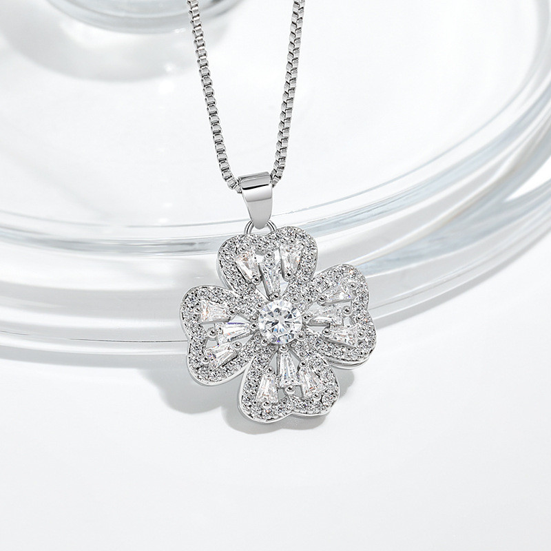 Internet Celebrity TikTok Same Style Trendy Brand Double Layer Necklace Niche Design Rotatable Heart Four-Leaf Clover Necklace