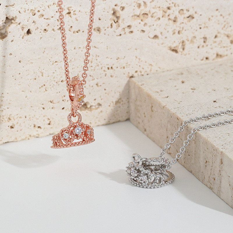 Cartoon Princess Heart Pendant Necklace for Women Japanese and Korean Style Simple Original Design High-end Rhinestone Crown Necklace