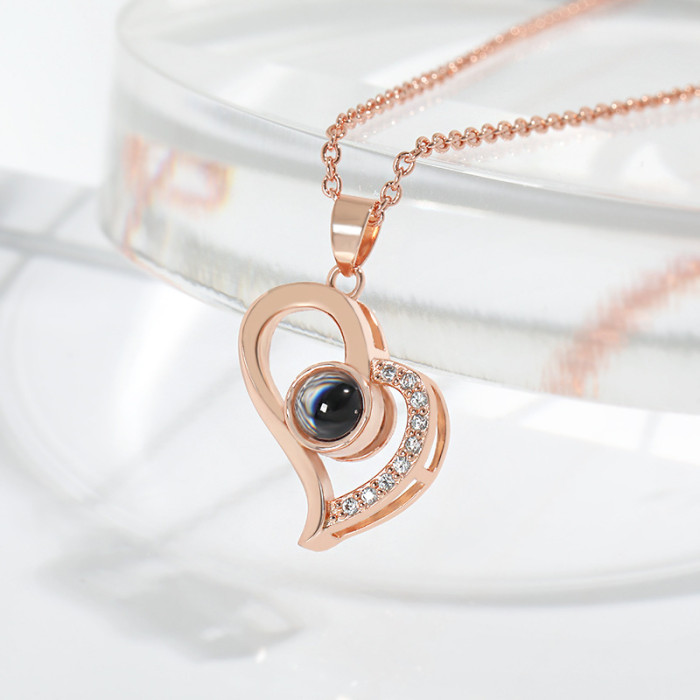 One Hundred Languages of Love Memory Collarbone Chain Korean Version One Hundred Sentences of I Love You LOVE Projection Stone Heart Necklace