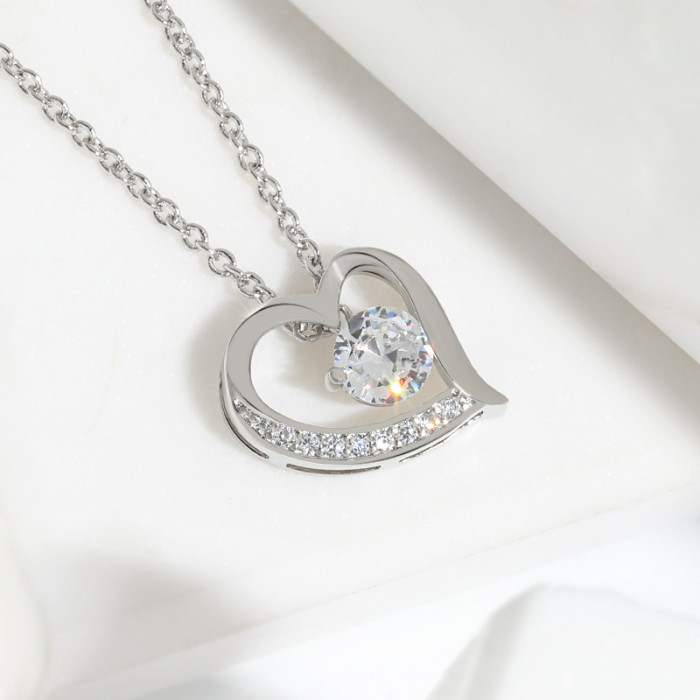 Amazon Hot-Selling Heart Pendant Collarbone Chain for Women Cross-Border Qixi Festival Gift for Girlfriend Simple Asymmetric Heart Necklace