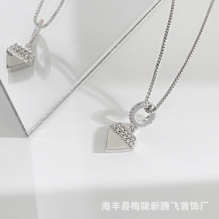Original Design Internet Celebrity Style Pendant Necklace European and American Triangle High-end Design Sense Simple Diamond-like Necklace
