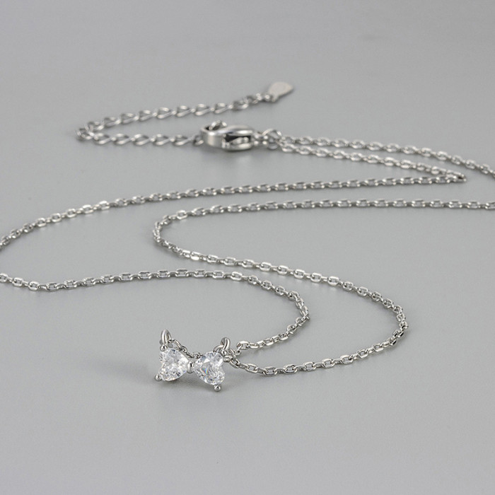 New Korean and Japanese Style Bow Necklace for Women Fashionable Forest Style Sweet Zircon Collarbone Chain Personality Simple Choker