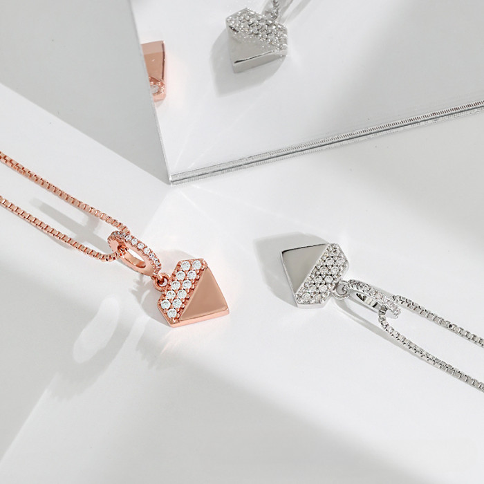 Original Design Internet Celebrity Style Pendant Necklace European and American Triangle High-end Design Sense Simple Diamond-like Necklace