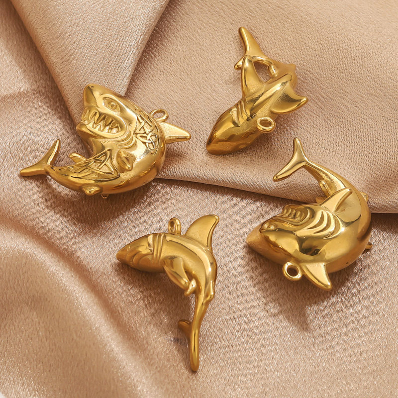 18K Gold Plated Stainless Steel Shark Pendant DIY Jewelry Necklace Bag Hanging Pendant Wholesale