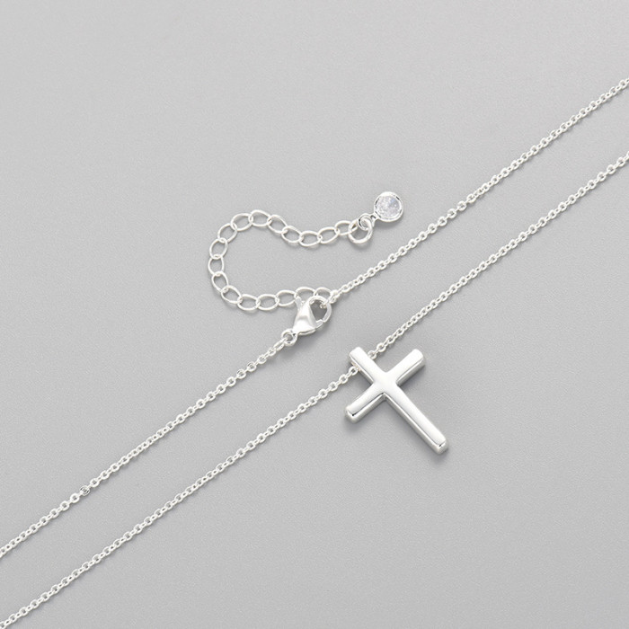 2024 New European and American Cross Necklace for Women, Simple and Petite Pendant, Elegant and Sweet Short Clavicle Chain for Women