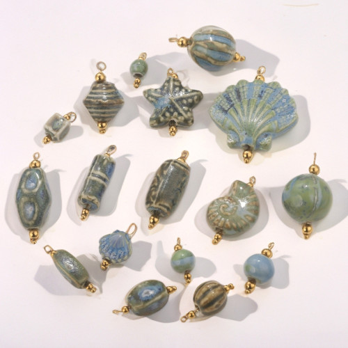 Vintage Blue and White Porcelain Ceramic Shell Conch Pendant Stainless Steel Handmade Curved Needle Necklace Bracelet Pendant DIY Jewelry（10pcs）