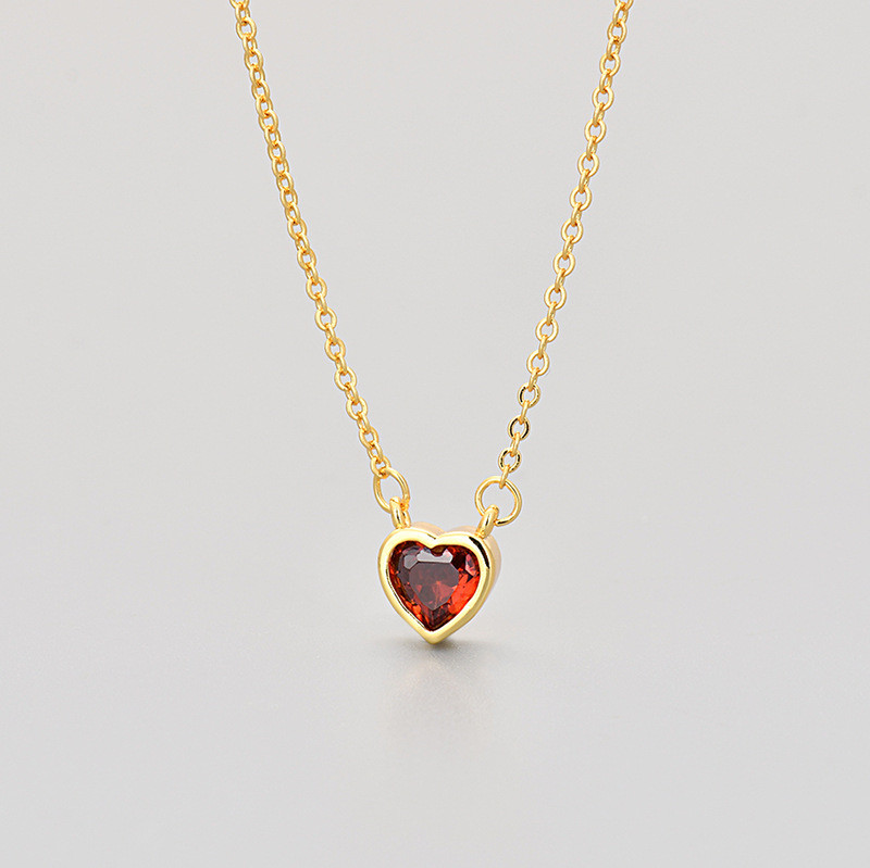 European and American Fashion Red Heart Necklace Hot Selling Niche Versatile High-end Clavicle Chain Sweet Artistic Neck Chain Manufacturer