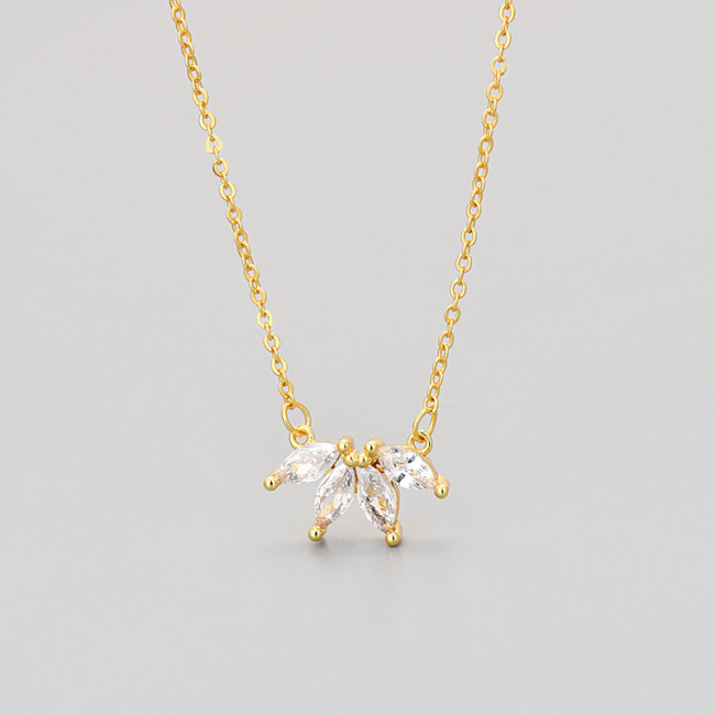 European and American Cross-Border Niche Light Luxury Minimalist Style Leaf Necklace for Women Vintage Fashion Simple Elegant Choker Collarbone Chain