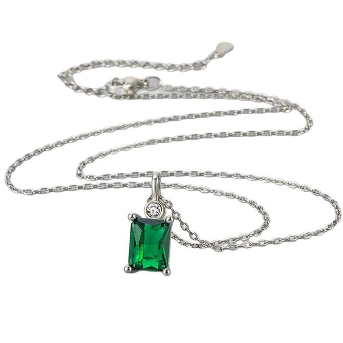 New Emerald Small Pendant Necklace for Women Trendy Niche Design High-end Light Luxury Elegant Pendant Collarbone Fashion