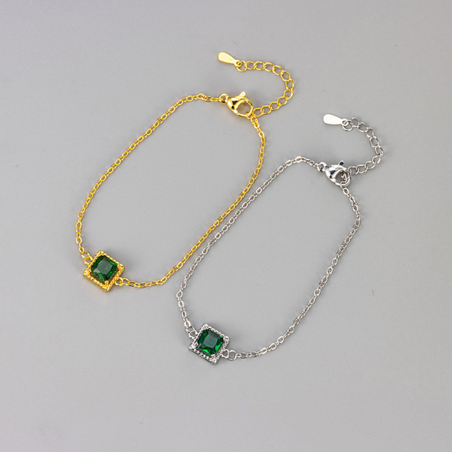 Vintage Emerald Square Diamond Bracelet for Women, Unique Niche Design, Simple and Minimalist Style, New Hand Jewelry for Best Friends