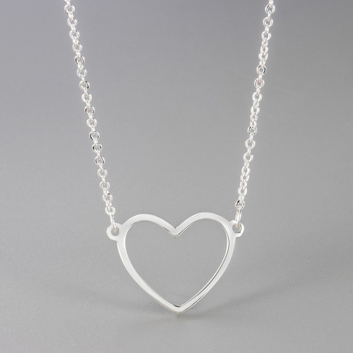 Hollow Heart Necklace Peach Heart Female Trendy Heart Pendant Simple Plain Korean Version Daily Versatile High-end Clavicle Chain