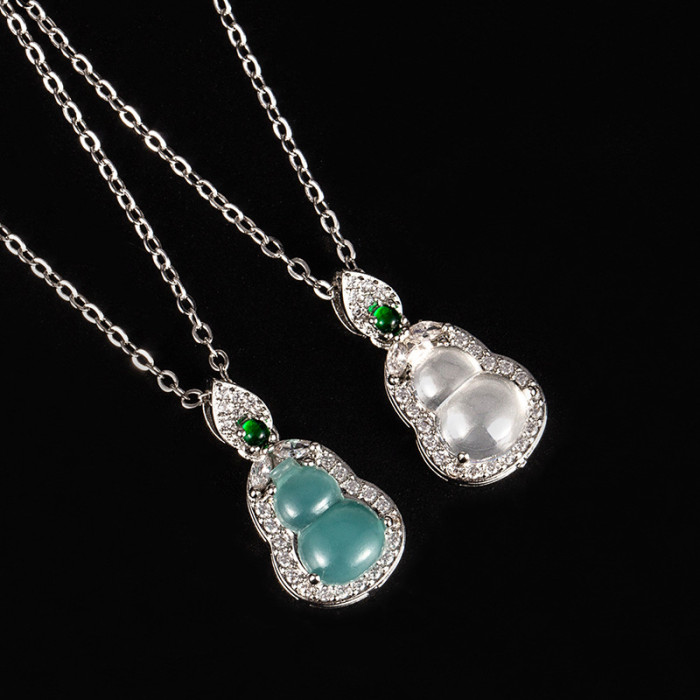 New Chinese Style Imitation Blue Jade Gourd Pendant Necklace for Women 2024 New Hot-Selling Collarbone Chain High-End Light Luxury Niche