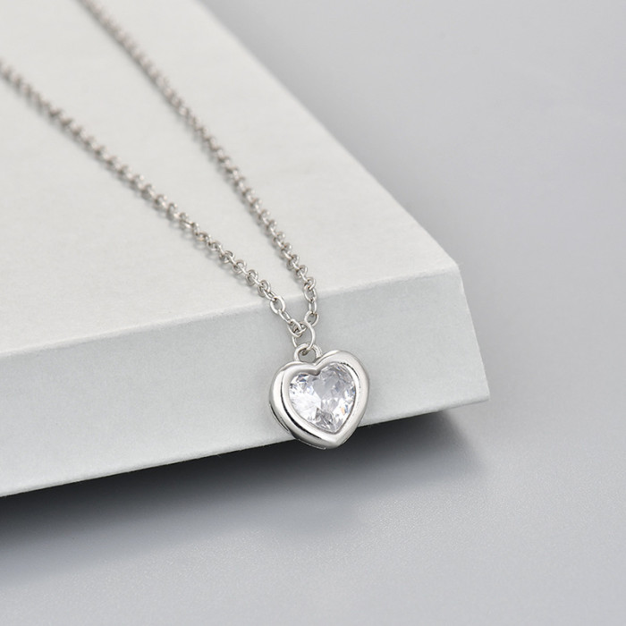 Cross-Border Sweet Cool Heart Pendant Necklace for Women New Minimalist Style Simple Clavicle Chain Light Luxury Niche Retro Chain Accessories