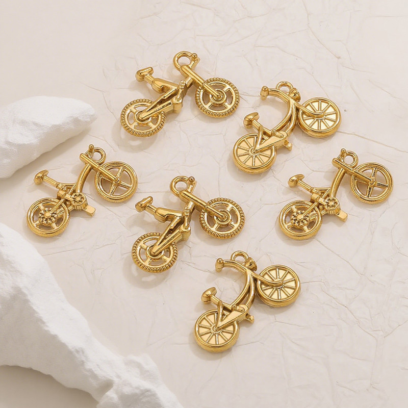Stainless Steel Vintage Gold-Plated Bicycle Pendant Bike Accessory Keychain Necklace Pendant DIY Handmade Jewelry