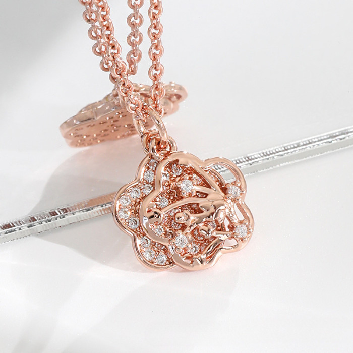 Detachable Double Layer Plum Blossom Pendant Necklace Original Design Gift for Girlfriend Commemorative Simple Versatile Peach Blossom Necklace
