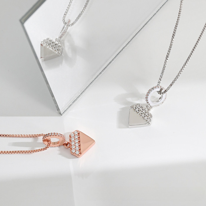 Original Design Internet Celebrity Style Pendant Necklace European and American Triangle High-end Design Sense Simple Diamond-like Necklace