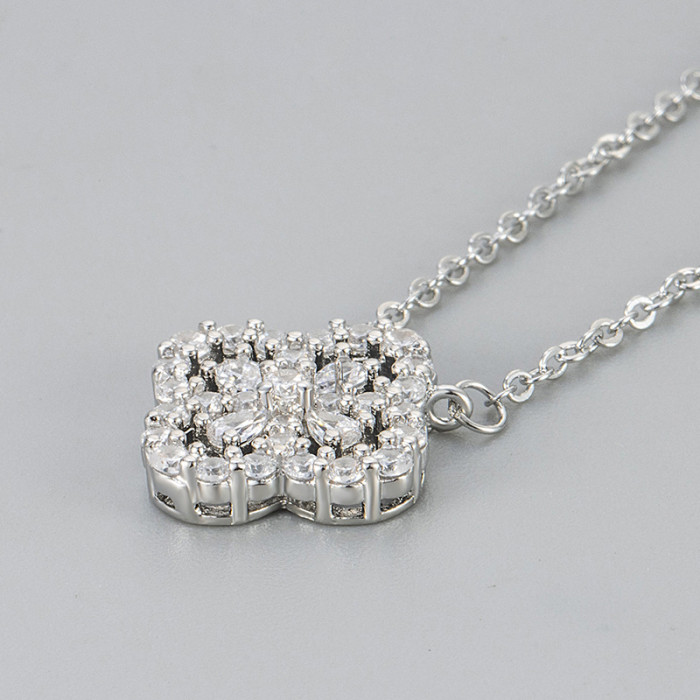 Exquisite Full Diamond Four-Leaf Clover Necklace for Women 2024 New High-End Light Luxury Niche Temperament Collarbone Chain Versatile for Women