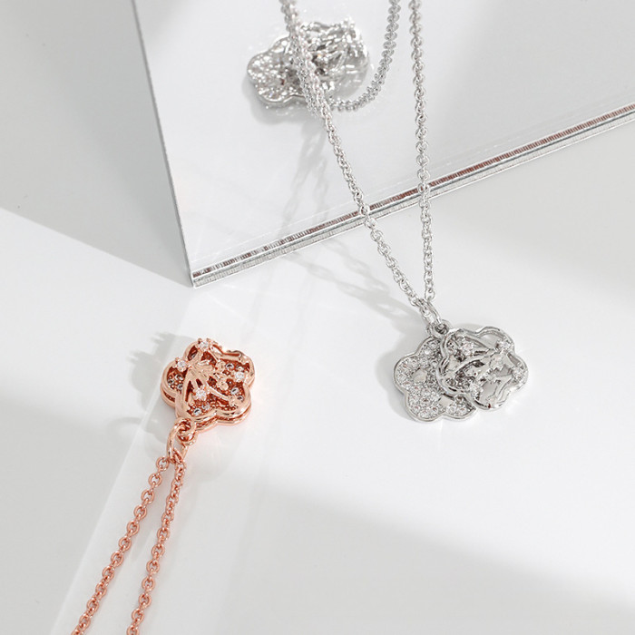 Detachable Double Layer Plum Blossom Pendant Necklace Original Design Gift for Girlfriend Commemorative Simple Versatile Peach Blossom Necklace