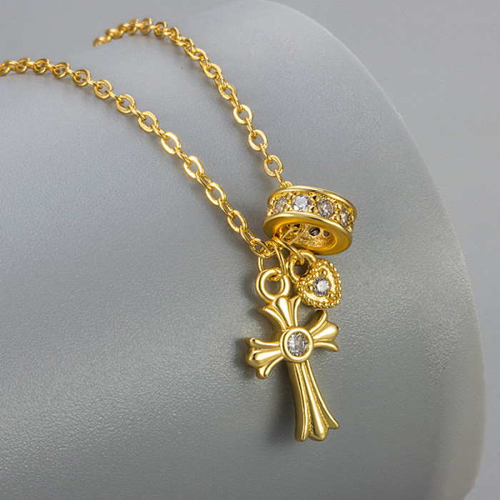 New Small Point Drill Cross Heart Necklace for Women, Niche Fashion Versatile Light Luxury Exquisite Whitening Collarbone Chain