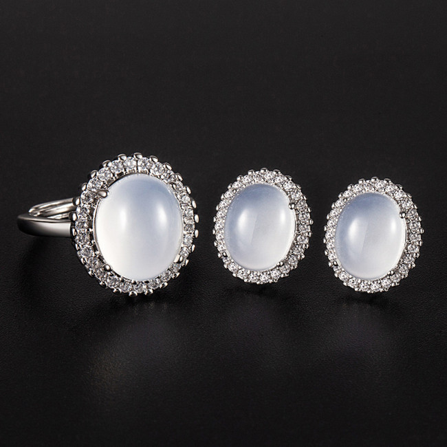 New Ice Transparent Jade Oval Full Diamond Open Ring for Women, Light Luxury High-end Fashion Versatile White Chalced...