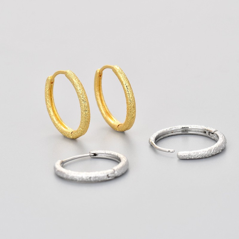 European and American Style Sparkling Matte Circle Earrings New Trendy High-end Elegant Niche Design Versatile Hoop Earrings for Women Autumn
