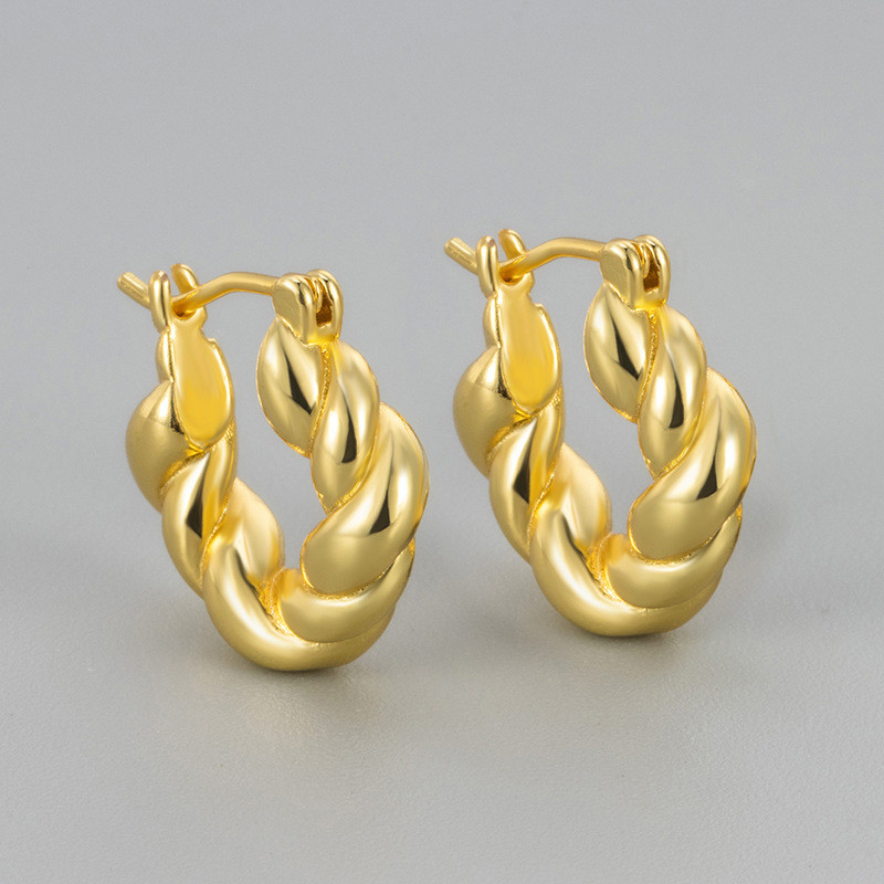 New Earrings Niche Design Twist Baguette Ear Clips High-End Unique Hoop Earrings Ear Clips Women's Wrinkled Earrings