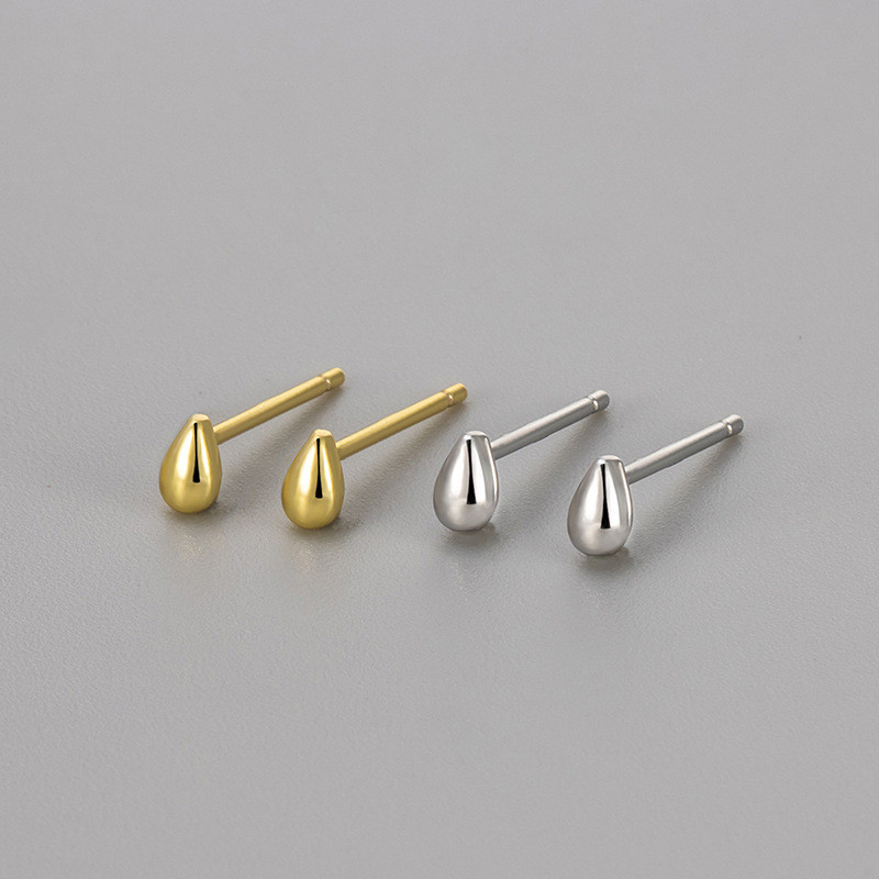 New Mini French Style Small Water Drop Earrings High-end Sense Compact Exquisite Ear Accessories Minimalist Style Versatile Earrings for Women