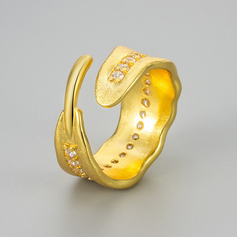 New Chinese Style Retro Palace Style Banana Leaf Ring for Women, Light Luxury Brushed Gold with Inlaid Diamonds, High-End Feel, Versatile Ring for Women