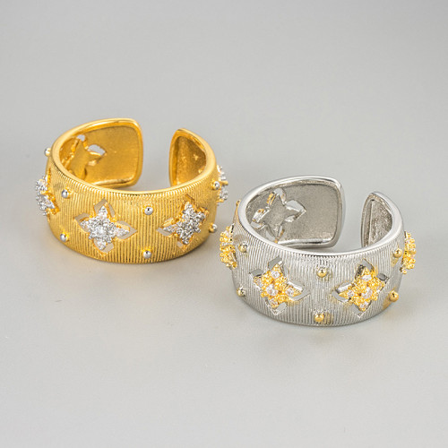 Italian Handmade Brushed Court Style Two-tone Craft Fashion European and American Light Luxury Four-leaf Clover Inlaid with Zircon Elegant Versatile