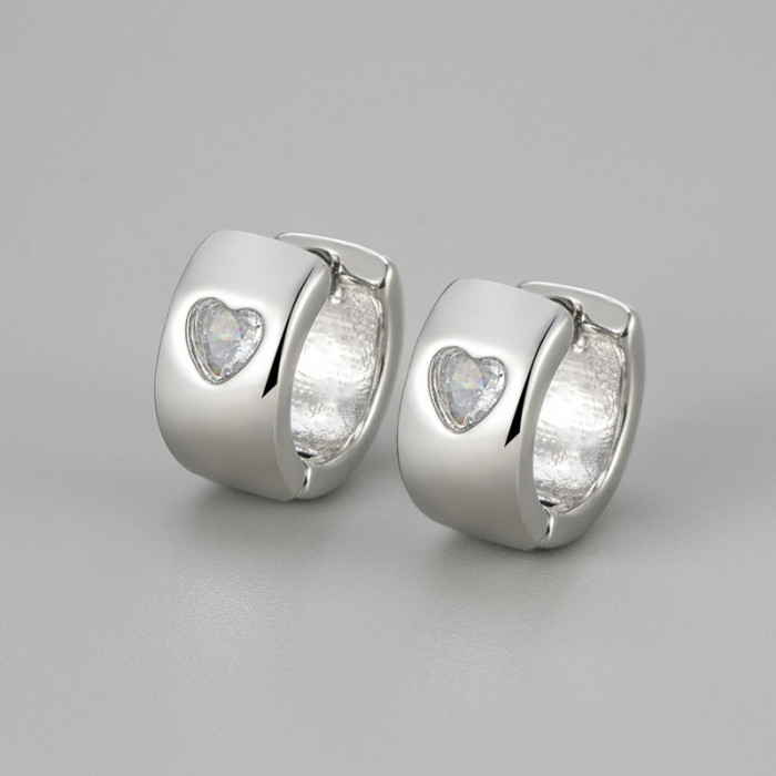 Unique Zircon Heart Earrings Minimalist Sweet Cool Niche Unisex Earrings Sparkling Diamond Accessories Versatile Earrings Texture