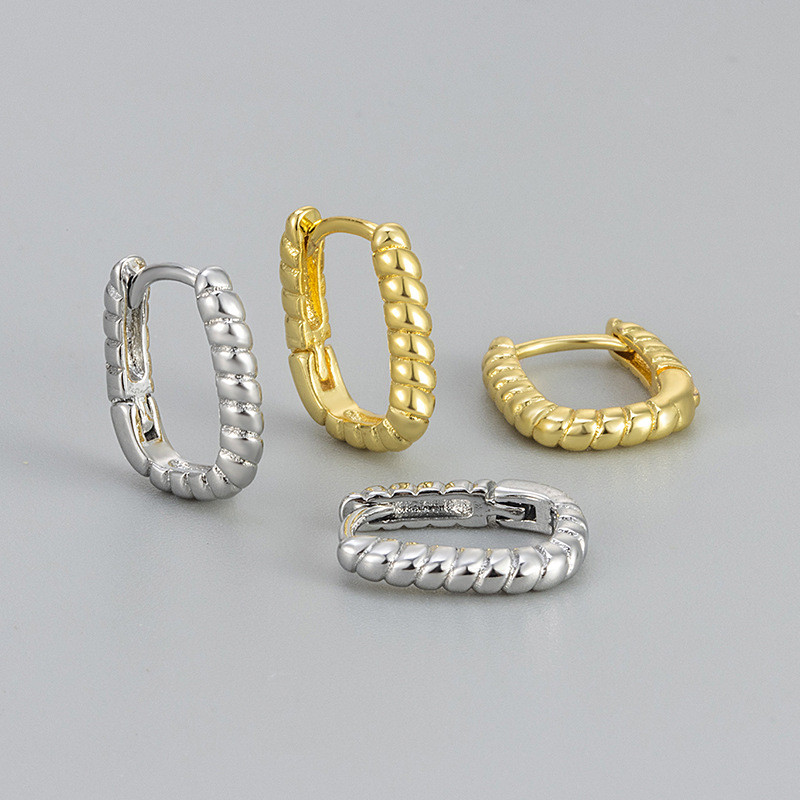 New European and American Hot-Selling Smooth Braided Earrings for Women Versatile Niche Design Daily Ear Jewelry Accessories for Women