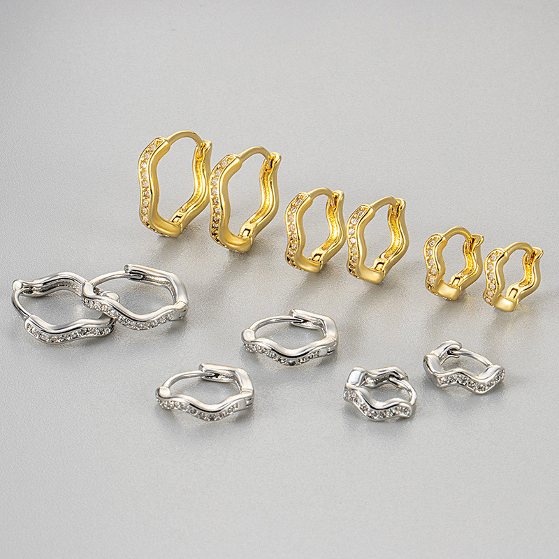 2024 New European and American Cross-Border Zircon Wave Earrings for Women, Niche High-End Feel, Ear Piercing Care, Sleep-Friendly, No Need to Remove Ear Clips