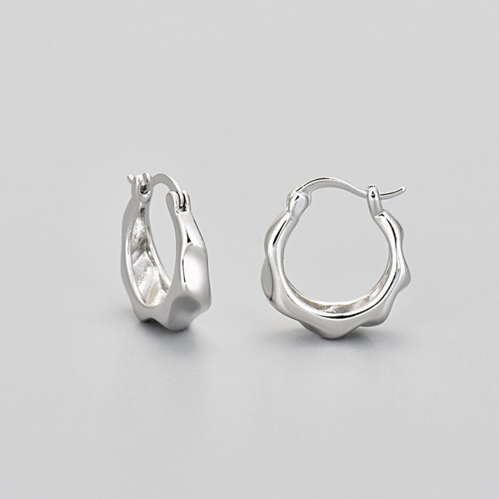 Irregular Mobius Earrings for Women, Niche Design, Unique Round Concave Earrings, Exquisite