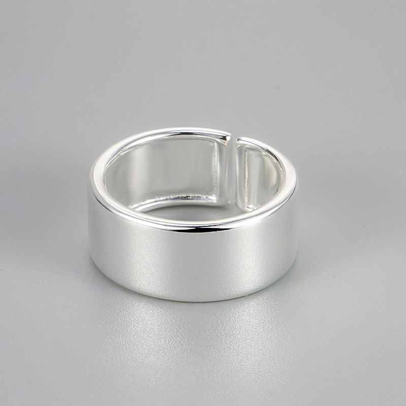 Fashion Geometric Round Smooth Open Adjustable Ring for Women European and American Style Unique High-end Feel Niche Ring for Women