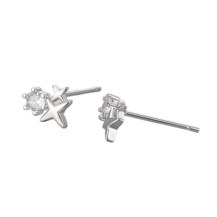 New Single Stone Four-Pointed Star Earrings for Women, Niche Small Design, High-End Daily Commuting Versatile, Slee...