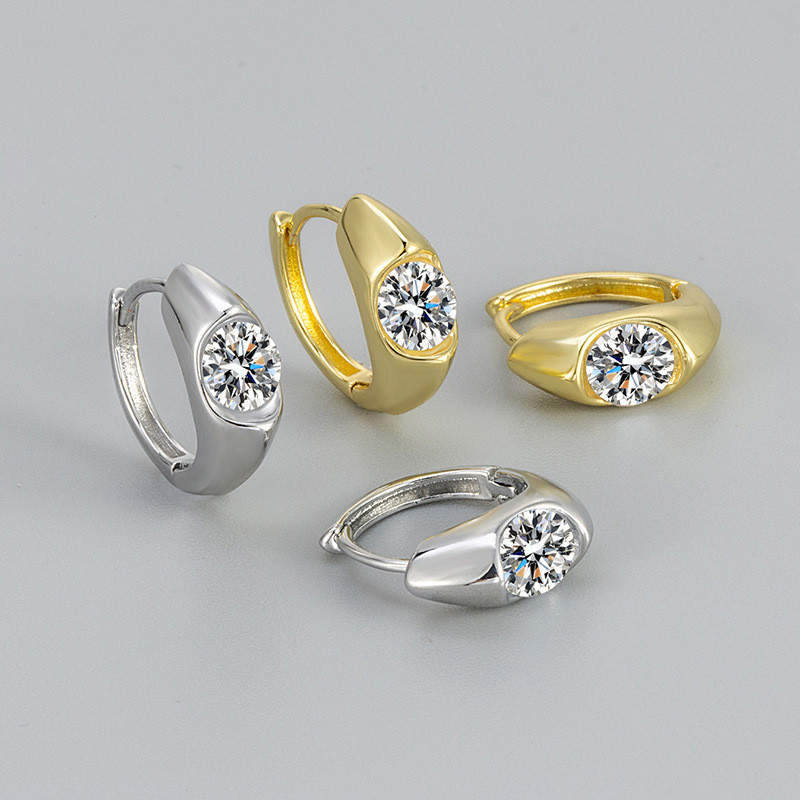 French Retro Smooth Circle Inlaid Zircon Earrings Simple Versatile Daily Exquisite Female Principal Ear Jewelry