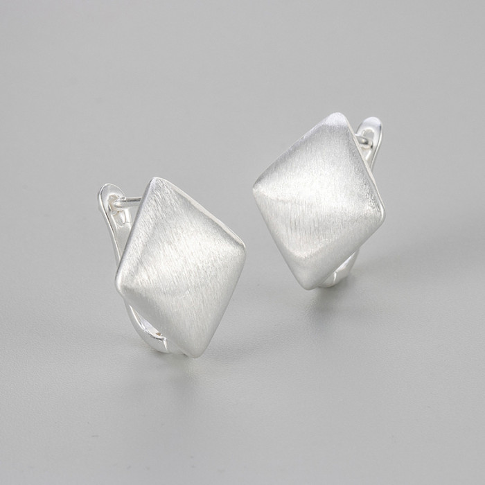 Vintage Matte Brushed Square Earrings Niche Design High-end Studs Elegant Minimalist Style Earrings 2024