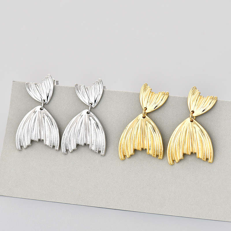 European and American Cross-Border Ruched Mermaid Shape Earrings Unique Niche Design Earrings Simple Exquisite Elegant Earrings for Women