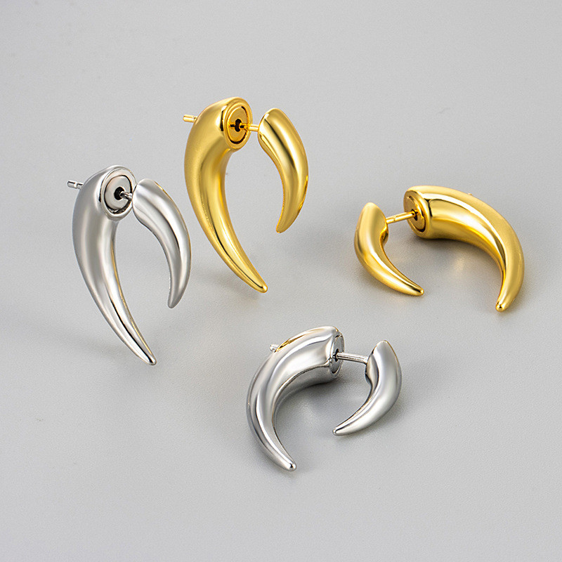 European and American Cross-Border Fashion Sweet Cool Color-Block Double-Sided Wolf Tooth Earrings Crescent Earrings Horn New Cool Earrings for Women and Men