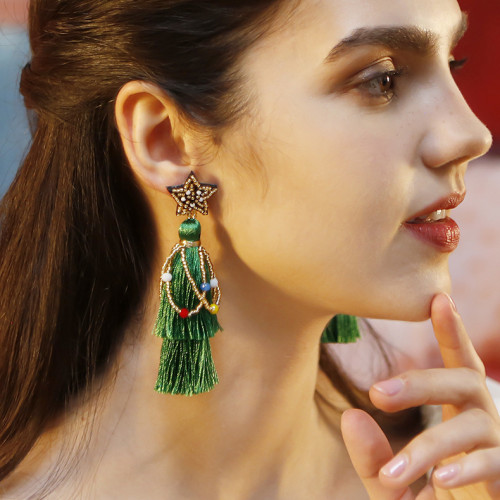 European and American Christmas Earrings Personality Foreign Trade Cartoon Bohemian Tassel Woven Handmade Santa Claus Earrings