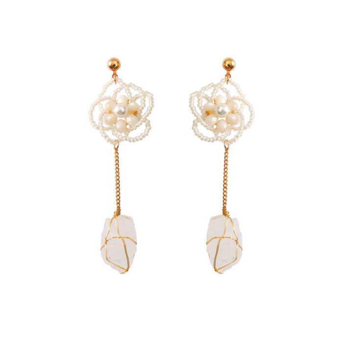 European and American High-End Natural Crystal Earrings for Women, Crystal Raw Stone Earrings, Hand-Woven Flower Pendant Pearl Earrings