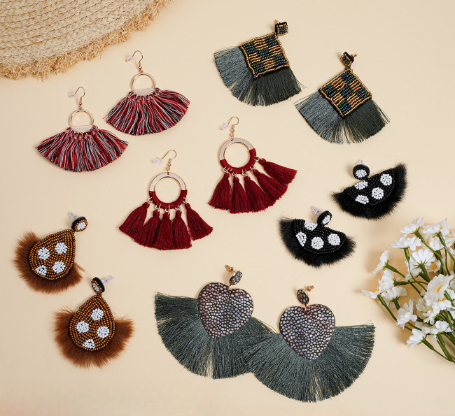 Autumn Winter New Earrings Fluffy Creative High-End Niche Handmade Rice Bead Stud Earrings Tassel Earrings for Women