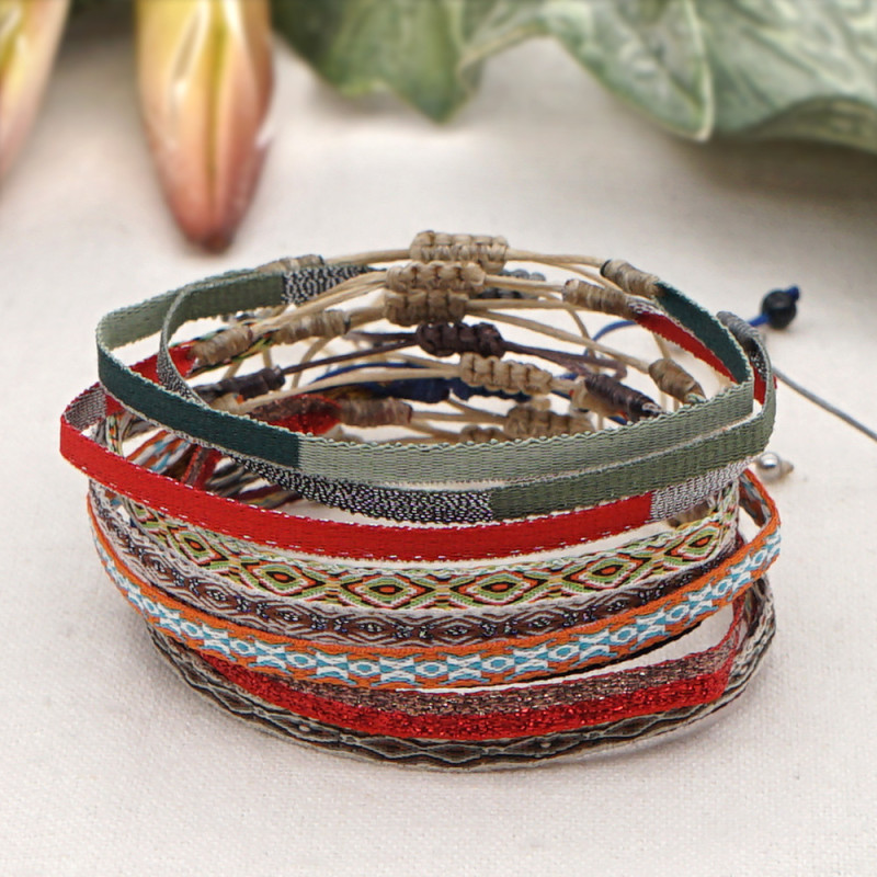 New Retro Ethnic Style Woven Bracelet Handmade Woven Geometric Pattern Wristband European and American Accessories
