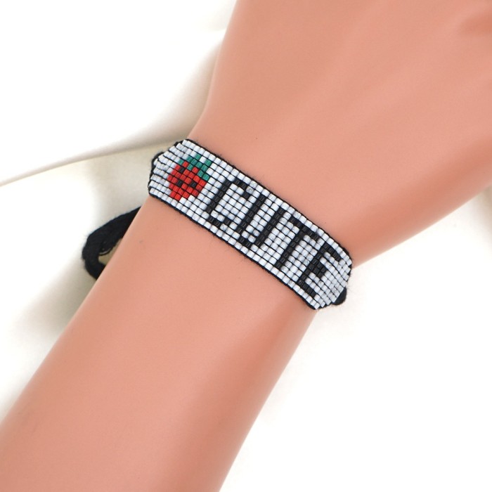 Trendy Fashion Strawberry Bracelet Colorful Beads Handmade Woven Bracelet English Letter Jewelry Wholesale