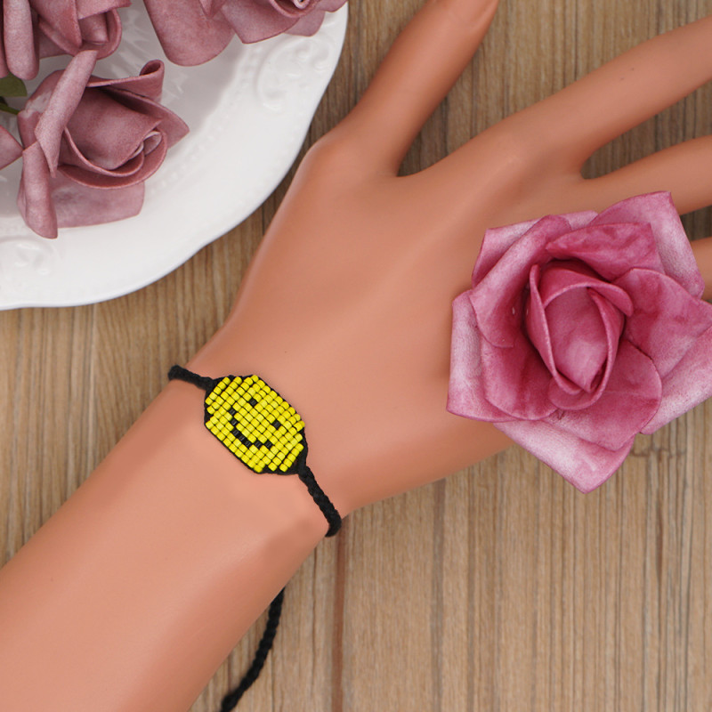 Cross-Border Hot-Selling Retro Colorful Smiley Face Bracelet Non-Fading Smiley Face Beads Hand-Woven Bracelet Two-Piece Set