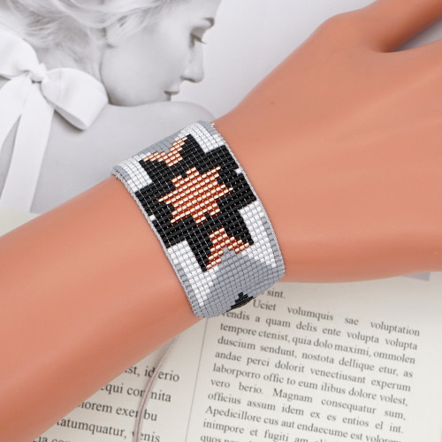 European and American Cross-Border Fashion Simple 2025 Hot-Selling Bohemian Miyuki Bead Hand-Woven Star Bracelet