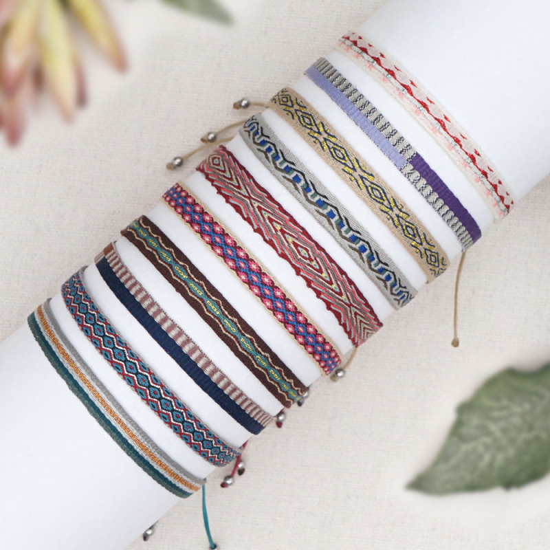 New Ethnic Style Hand Rope Pure Handmade Woven Jewelry Fashion Bracelet Woven Band Bohemian Style Unisex